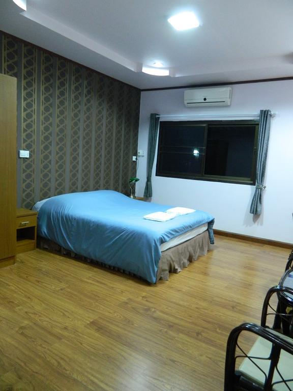 Garden Place Пхетчабун Номер фото