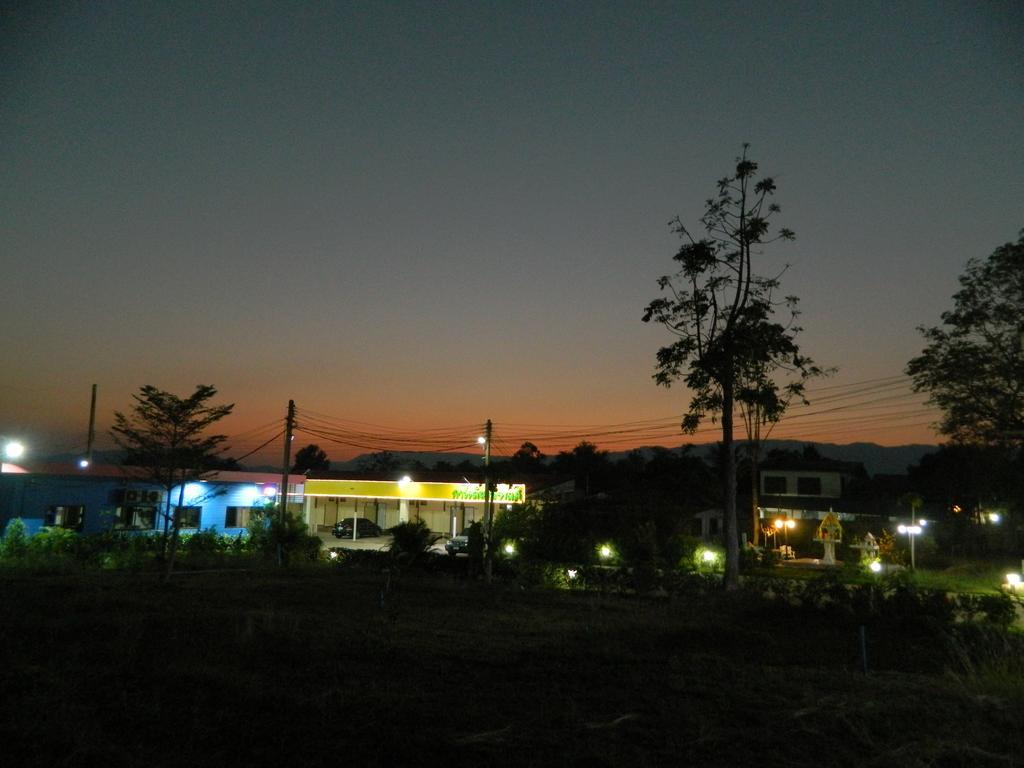 Garden Place Пхетчабун Экстерьер фото